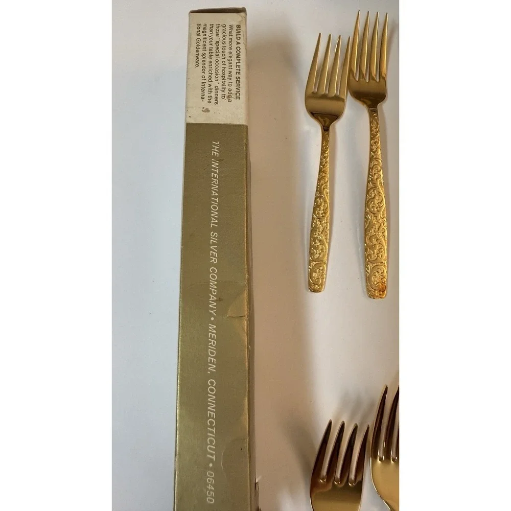Vintage International Silver Golden Scroll Gold Flatware 8 Pc Set W Boxes